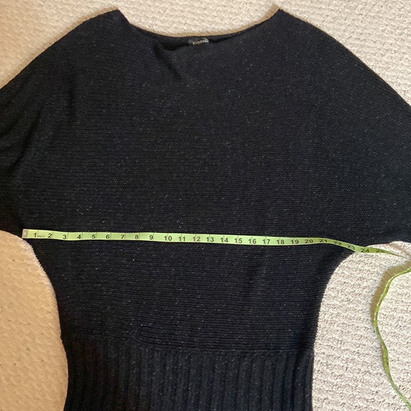 bebe Scope Neck Black & Silver Metallic Surplus LS Sweater Tunic - Picture 7 of 11
